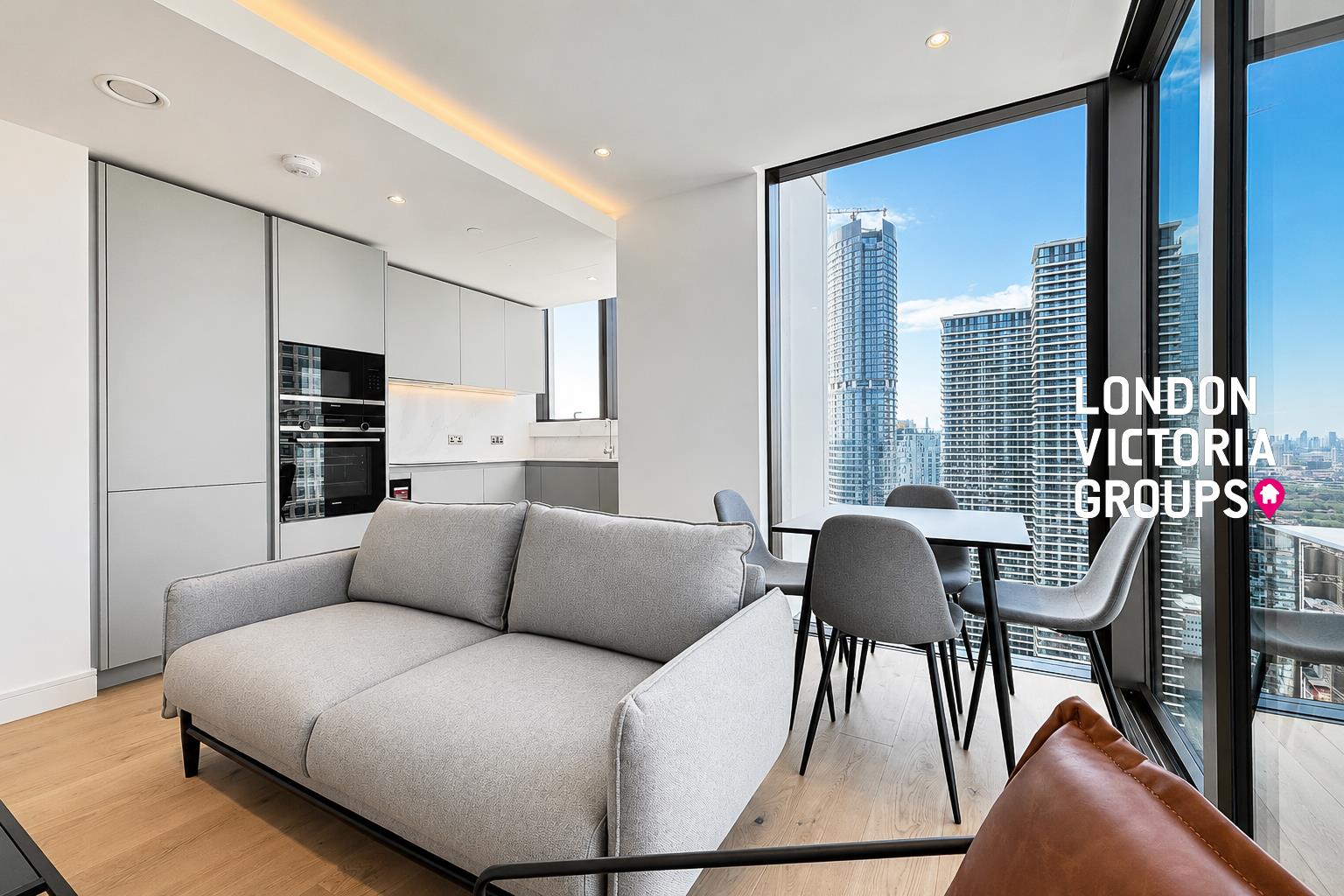 2 bed property in Harcourt Tower, 67 Marsh Wall, London